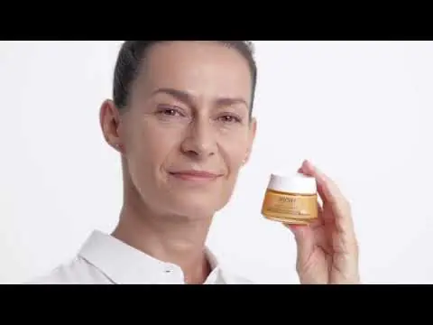 Vichy Neovadiol Dnevna njega za učvršćivanje kože i zaštitu od tamnih mrlja u postmenopauzi, SPF 50