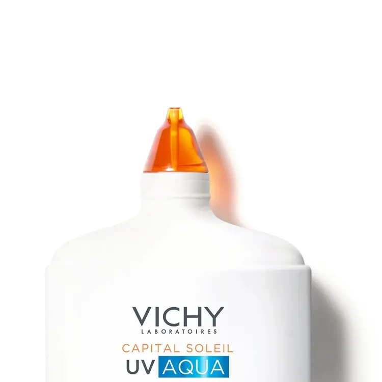 Vichy Capital Soleil UV AQUA NEVIDLJIVI HIDRACIJSKI FLUID SPF50 VISOKA ZAŠTITA, 50 ml