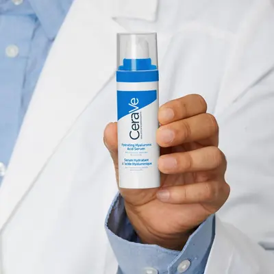 CeraVe Hidratantni serum s hijaluronskom kiselinom od 30 ml sa pumpicom